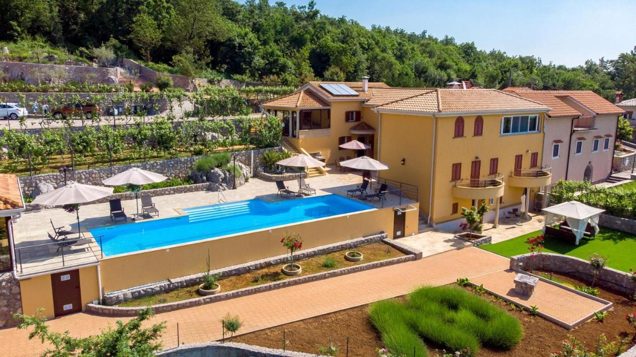 Apartments Villa Bv Опатия Екстериор снимка