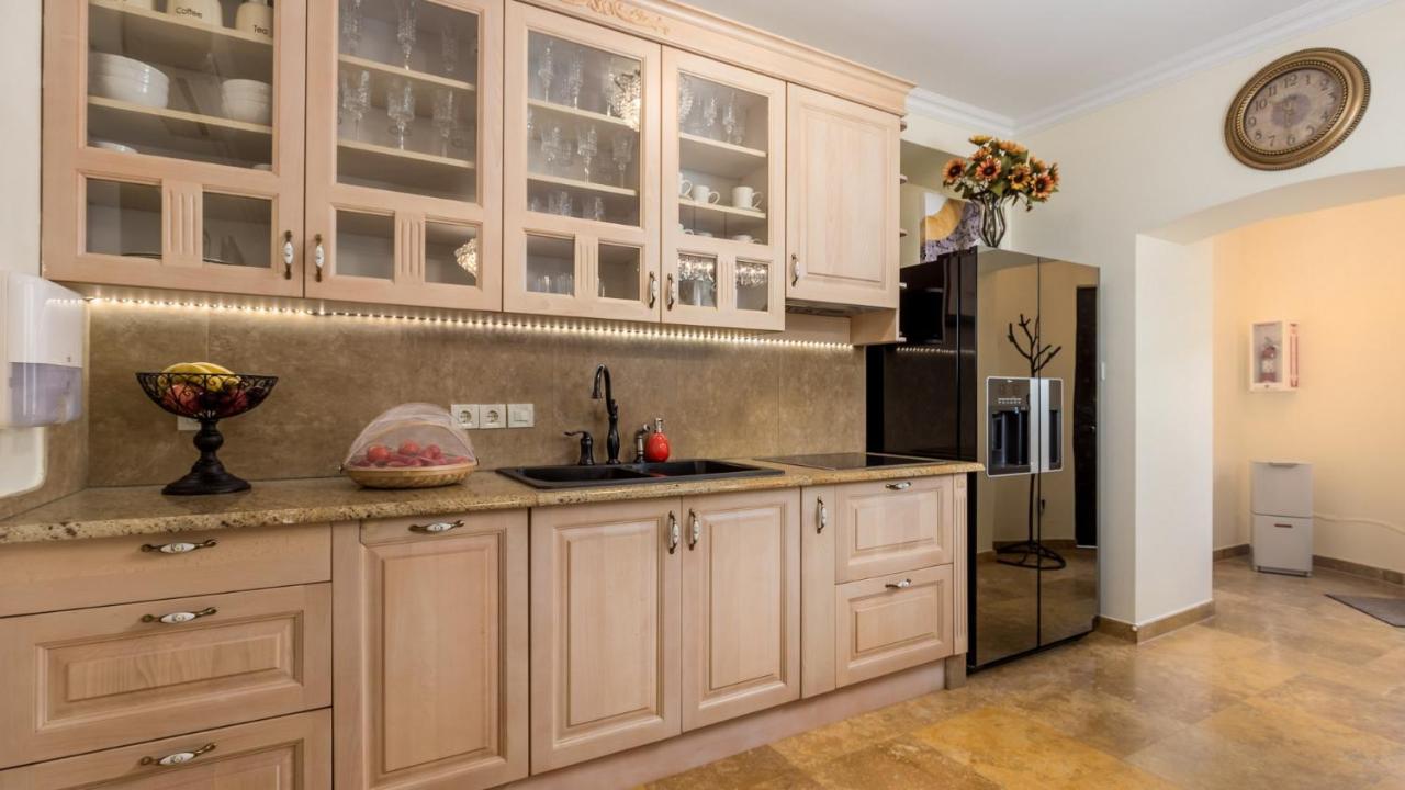 Apartments Villa Bv Опатия Екстериор снимка